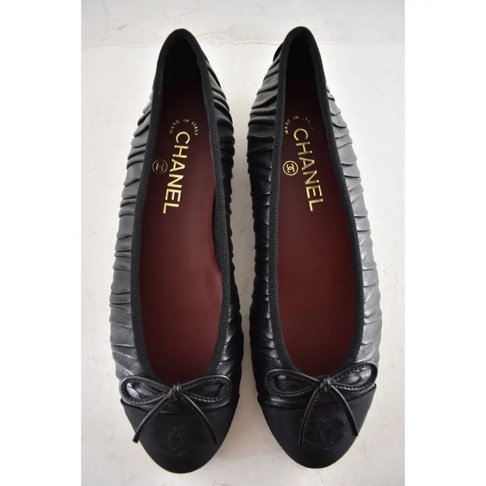 Chanel 26A Black Pleated Lambskin Leather CC Logo Bow Ballet Ballerina Flat 41